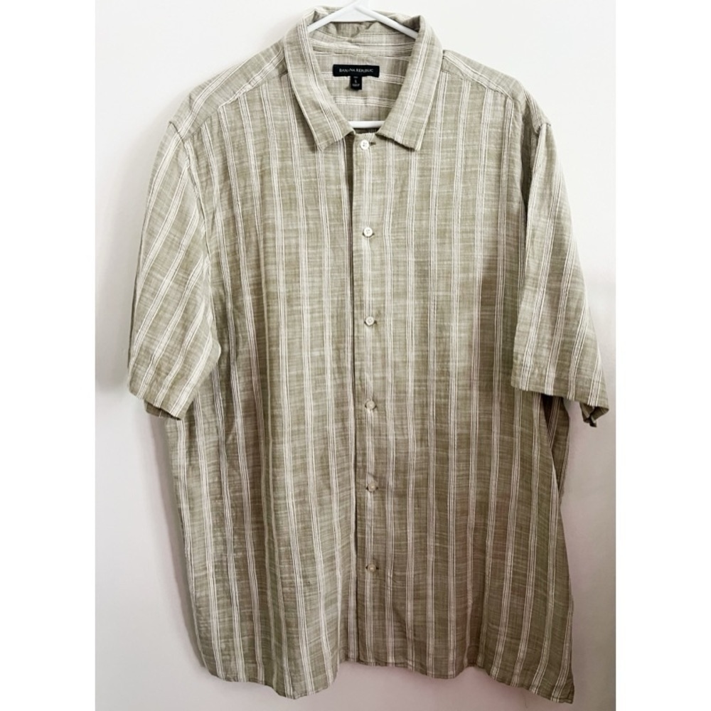 Banana Republic • Tan Taupe Striped Mens Button Down Shirt